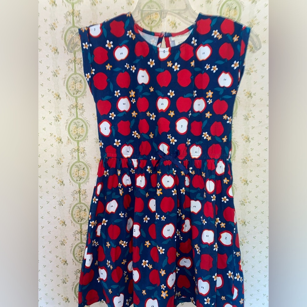 Girls school dress 🍎